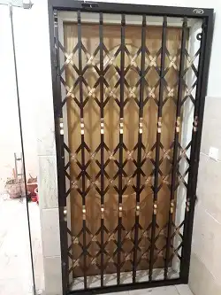 حفاظ آکاردئونی ۳ گل خم، تسمه 5 در 20 مشکی با قفل مخفی