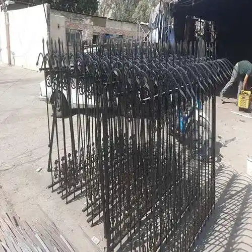 حفاظ سرنیزه ای میله ای